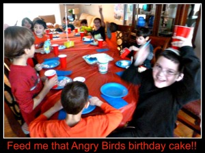 Feed me that Angry Birds Birthday Cake